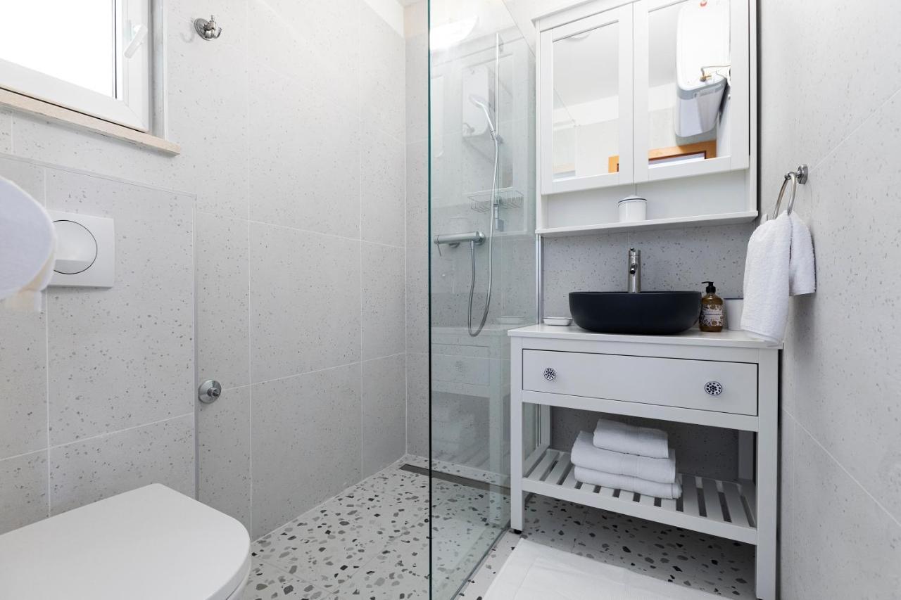 Luri Apartma Sutivan