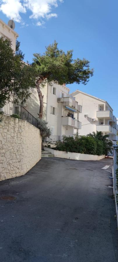 Apartma Luri *
